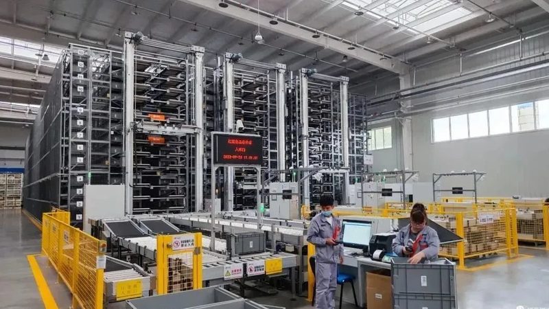 医药行业穿梭车货架：规格参数解析与选型要点